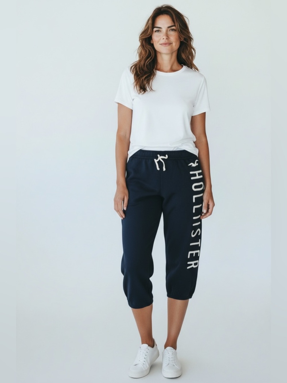 Hollister Women’s Navy Blue Jogger Capri